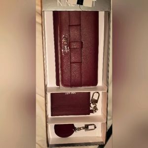 NWT  Nine West Wallet Set, Ladies,Boysenberry leather ( SLG), 3 Pieces, New💕